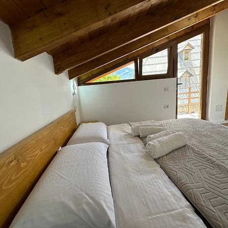 Bujtina Carku Hotel เธทธ์ ภายนอก รูปภาพ